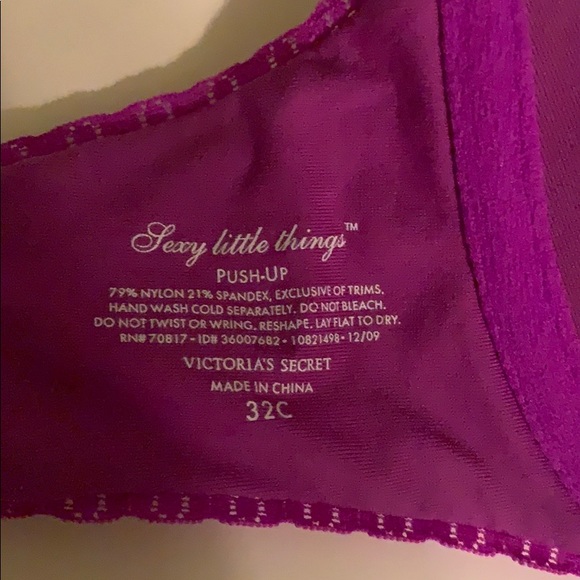 VS PUSH-UP . 32C - Picture 3 of 3